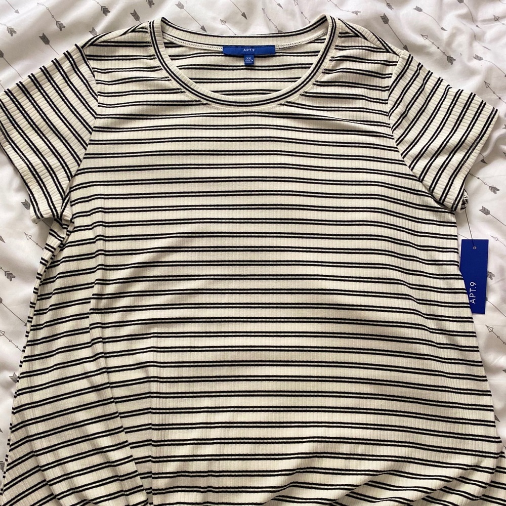 Women’s Ribbed Black and white striped shirt